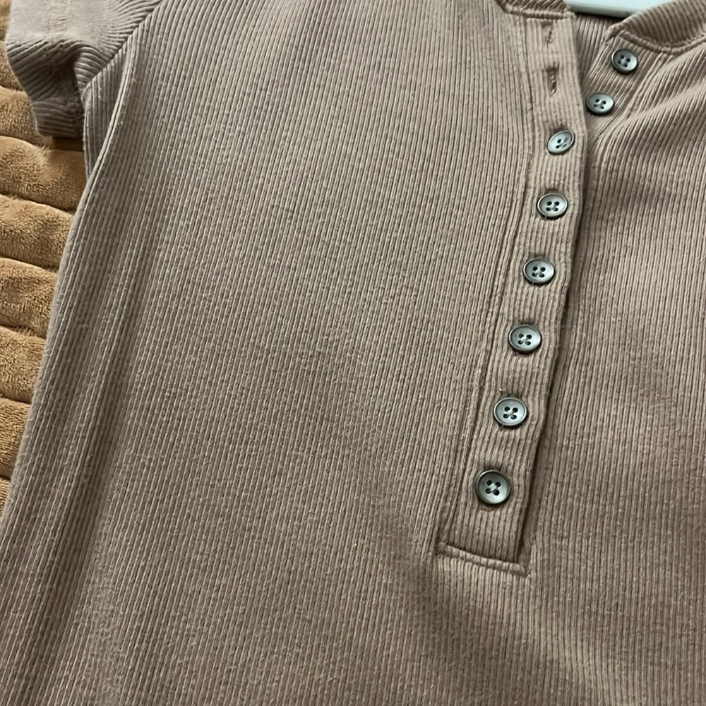Abercrombie & Fitch Tan Bodysuit - Picture 3 of 3